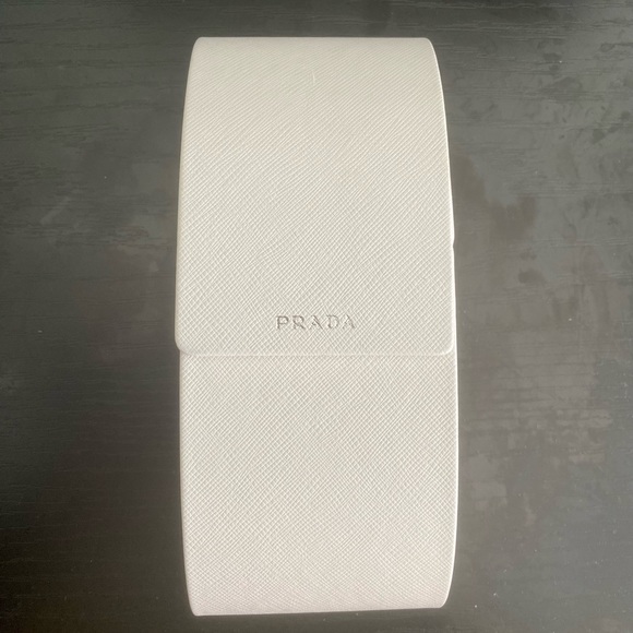 Prada sunglasses - Picture 8 of 9